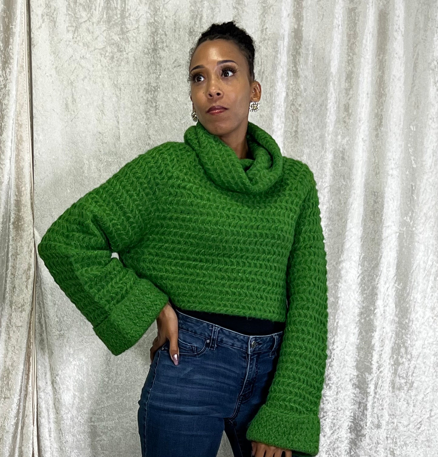 Cropped | Green Sweater